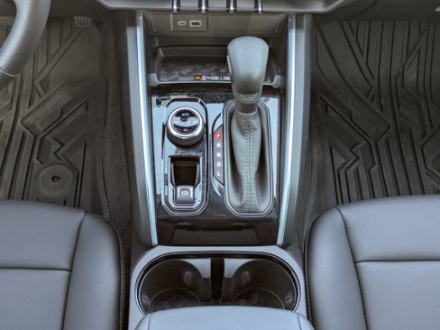 Used 2025 Chevrolet Colorado Trail Boss image 6