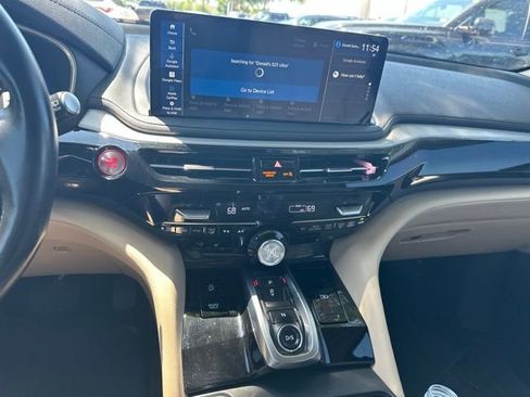 Used 2025 Acura MDX FWD image 9