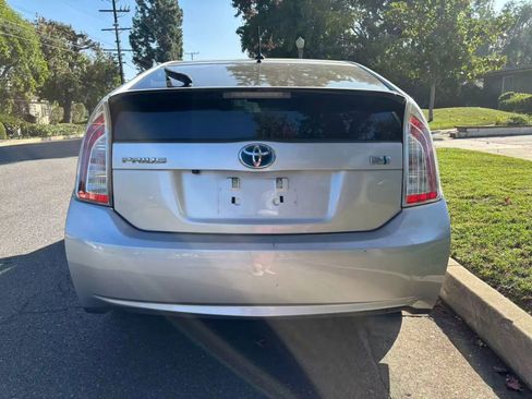 Used 2013 Toyota Prius Three w/ Solar Roof Pkg image 5