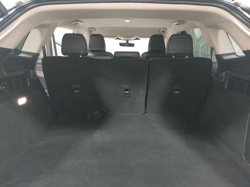 Used 2023 Lincoln Nautilus Standard w/ Premium Package image 12