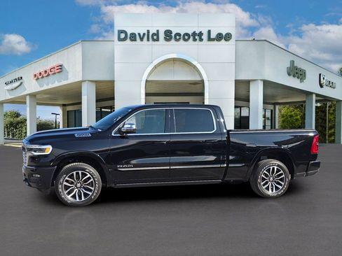 Used 2025 RAM 1500 Limited image 10