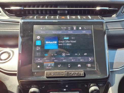 Used 2023 Jeep Grand Cherokee Altitude AWD/4WD image 20