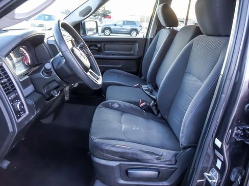 Used 2019 RAM 1500 Express w/ Express Value Package image 10