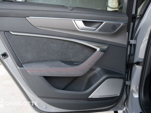 Used 2025 Audi RS 6 performance image 29