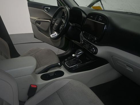 Used 2023 Kia Soul EX FWD image 11