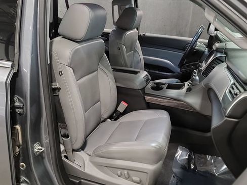 Used 2020 Chevrolet Tahoe LT w/ Luxury Package AWD/4WD image 36