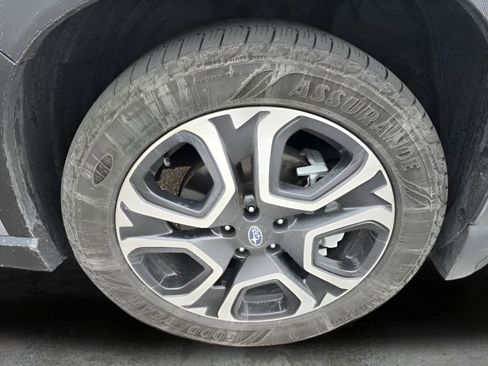 Used 2023 Subaru Ascent Touring image 9