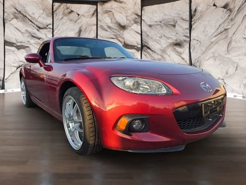 Used 2015 MAZDA MX-5 Miata Grand Touring image 3