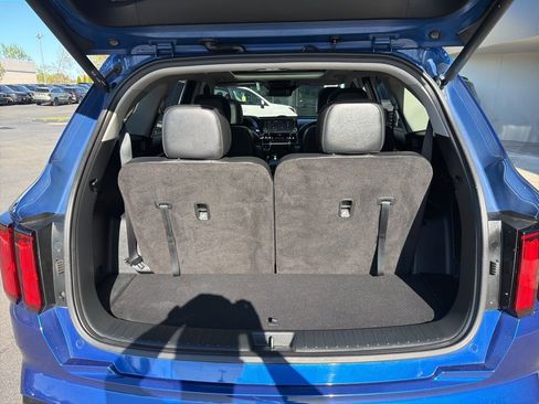 Certified 2023 Kia Sorento SX AWD/4WD image 16