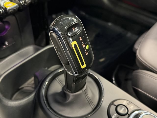Used 2024 MINI Cooper SE FWD image 29