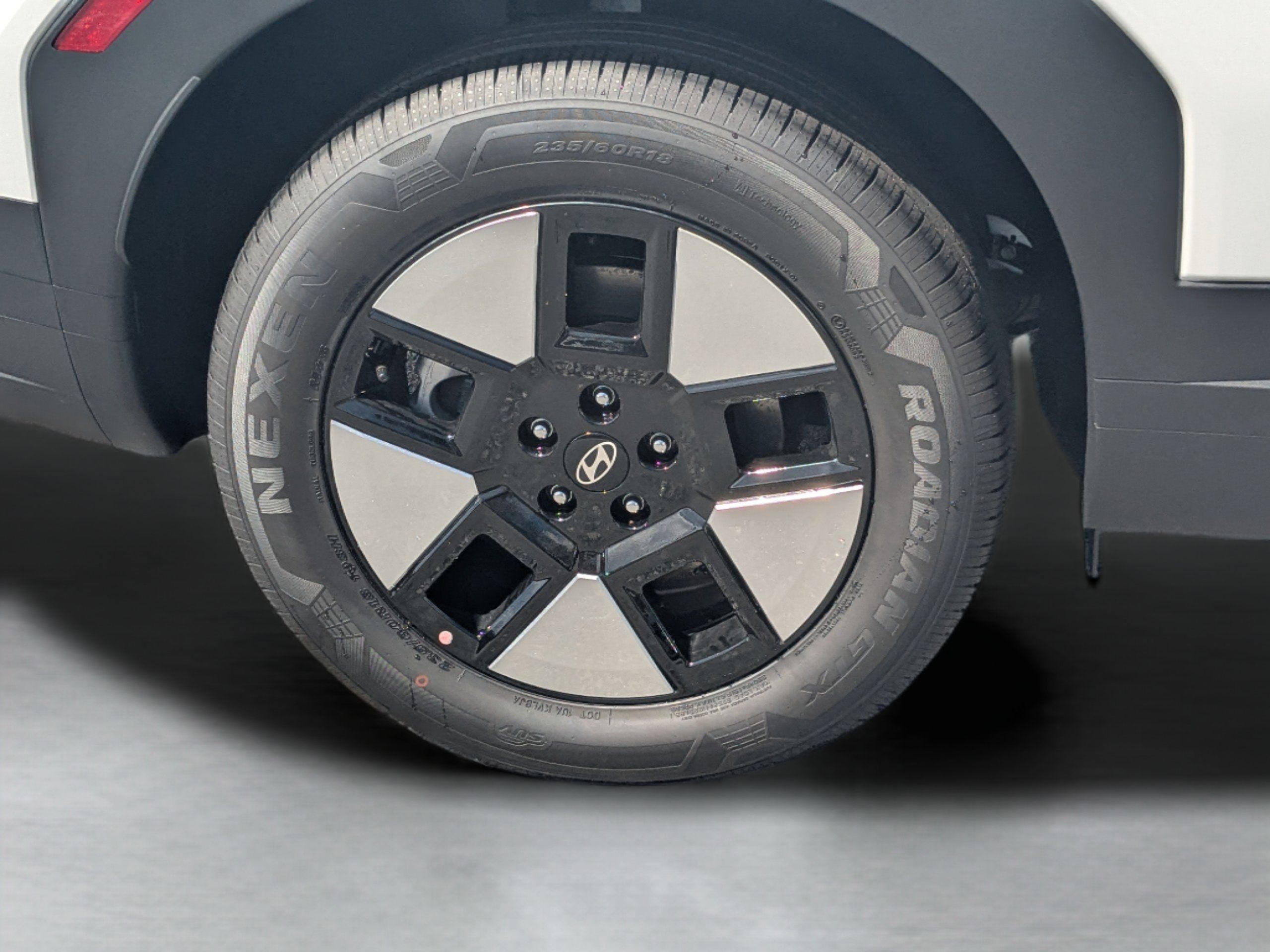 New 2027 Hyundai Santa Fe SEL FWD image 14