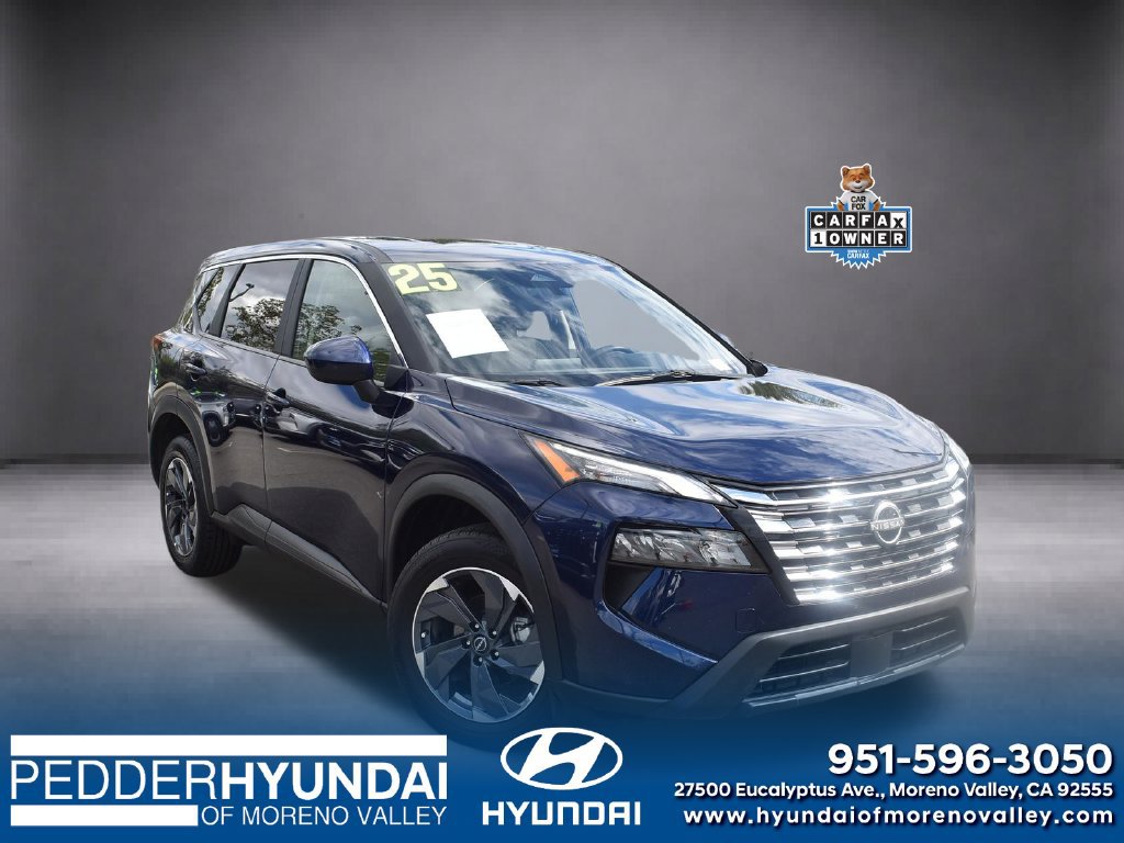 Used 2025 Nissan Rogue SV FWD image 1