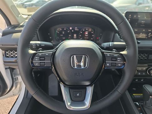 Used 2025 Honda Accord Touring image 17