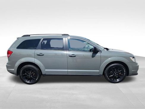 Used 2020 Dodge Journey SE w/ Blacktop Package FWD image 13