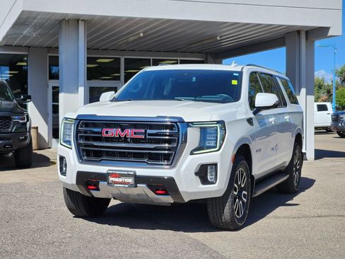 Used 2024 GMC Yukon XL AT4 w/ Technology Package AWD/4WD image 4