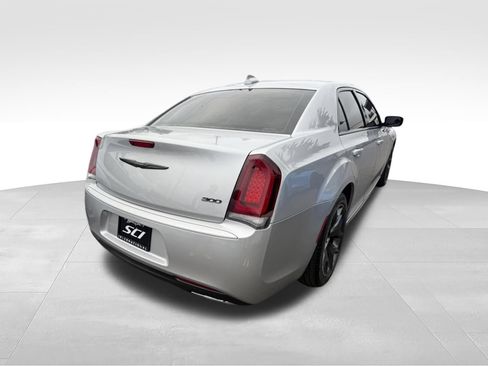 Used 2020 Chrysler 300 Touring L w/ Quick Order Package 2EF RWD image 3