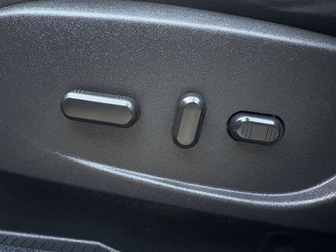 Used 2018 Ford Escape SE image 25