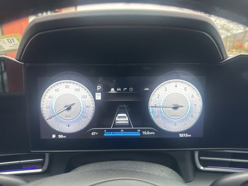 Used 2025 Hyundai Elantra SEL image 17