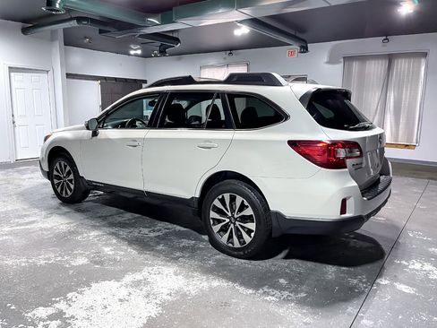 Used 2017 Subaru Outback 2.5i Limited image 6