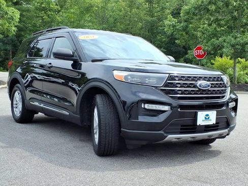 Used 2021 Ford Explorer XLT w/ Equipment Group 202A AWD/4WD image 6