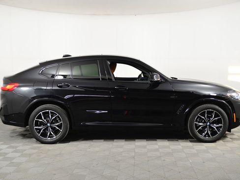 Used 2024 BMW X4 xDrive30i w/ Premium Package image 7