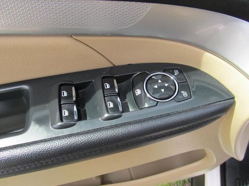 Used 2017 Ford Explorer XLT w/ Equipment Group 202A image 25