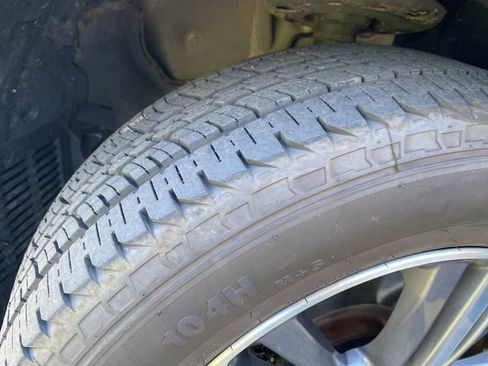 Used 2019 INFINITI QX60 Luxe w/ Essential Package image 38