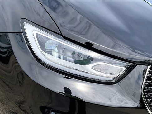 Used 2025 Chrysler Pacifica Select FWD image 34
