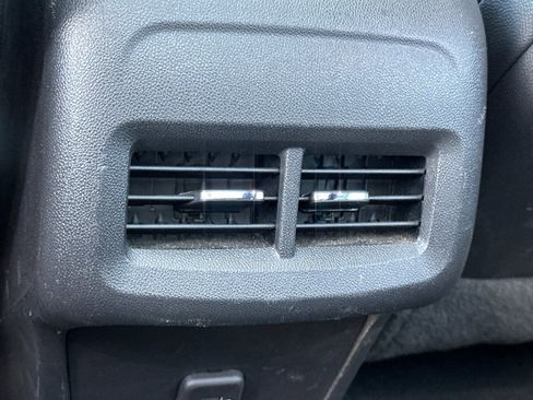 Used 2023 Chevrolet Equinox RS FWD image 40