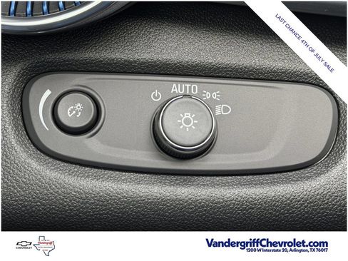 Used 2026 Chevrolet Trax LT w/ Driver Confidence Package FWD image 23