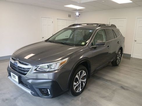 Used 2022 Subaru Outback Limited AWD/4WD image 4