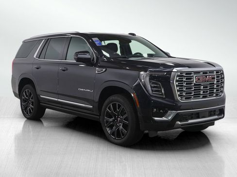 Used 2025 GMC Yukon Denali w/ Denali Reserve Package image 7