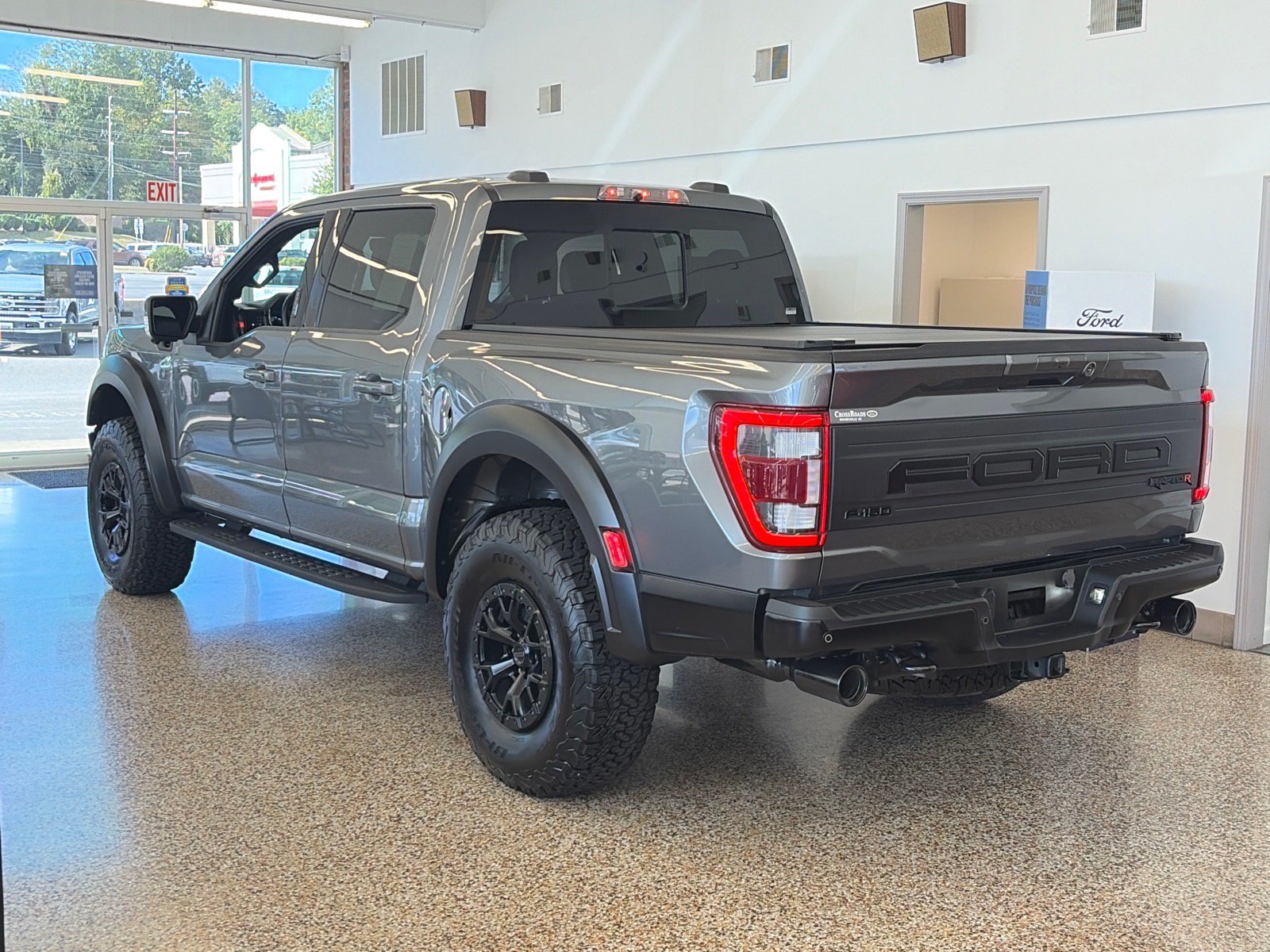Used 2023 Ford F150 Raptor w/ Equipment Group 802A Raptor R AWD/4WD image 2