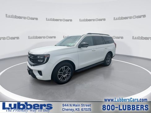 Used 2025 Ford Expedition Active AWD/4WD image 4