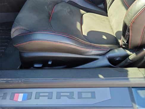 Used 2021 Chevrolet Camaro ZL1 image 23