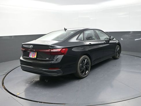 New 2026 Volkswagen Jetta SE image 8