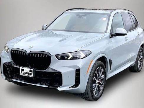 Used 2025 BMW X5 xDrive40i w/ M Sport Package image 2