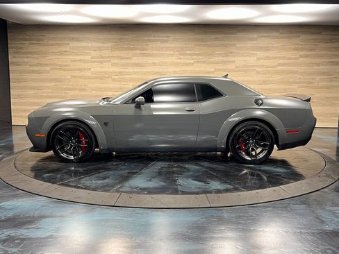 Used 2023 Dodge Challenger SRT Hellcat image 16