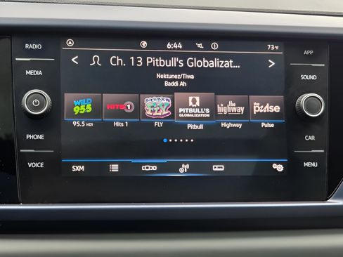 Used 2022 Volkswagen Taos SE FWD image 16