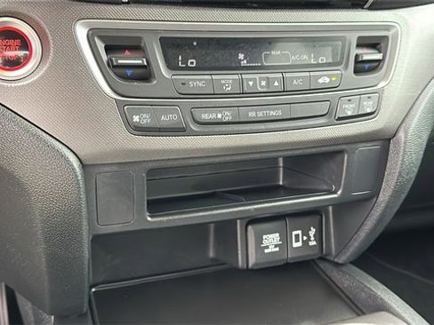 Used 2023 Honda Ridgeline Sport image 16