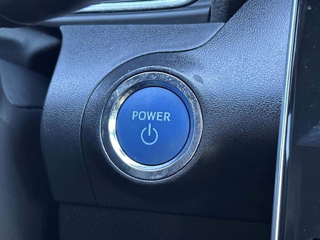 Used 2022 Toyota Avalon XSE FWD image 32