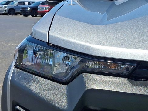 Used 2024 Chevrolet Colorado Trail Boss w/ Technology Package AWD/4WD image 9