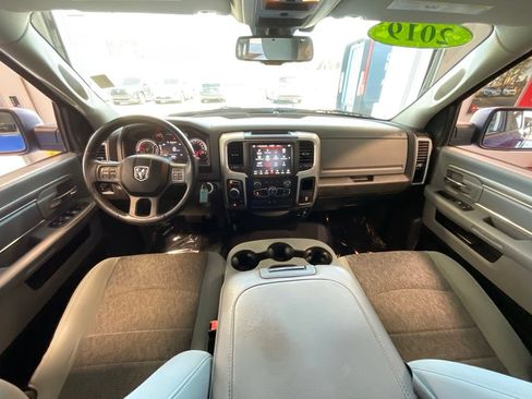 Used 2019 RAM 1500 Classic SLT w/ Luxury Group AWD/4WD image 8
