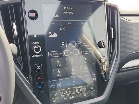 Used 2025 Subaru Forester Premium image 17