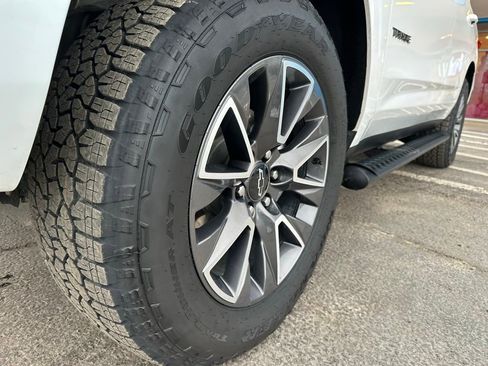 Used 2023 Chevrolet Tahoe Z71 image 10