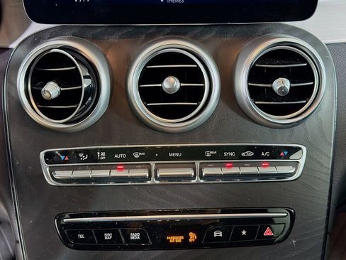 Certified 2022 Mercedes-Benz GLC 300 image 18