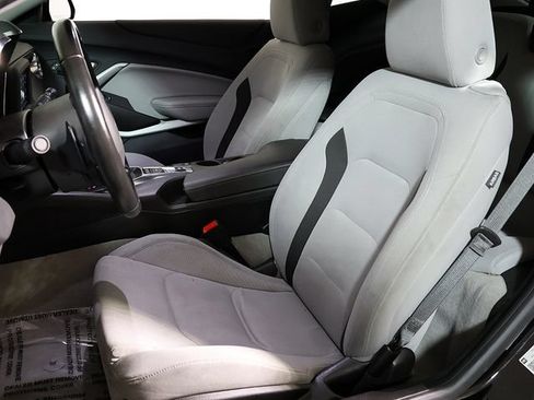 Used 2023 Chevrolet Camaro LT RWD image 4