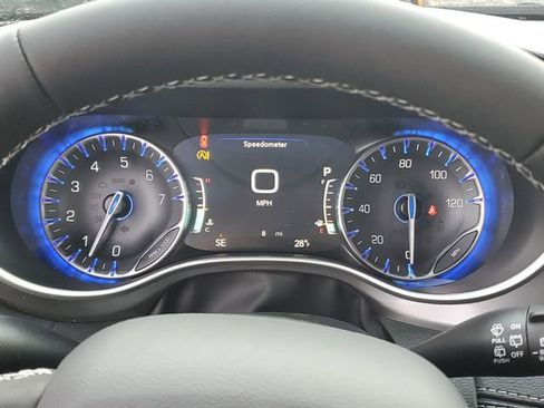 New 2026 Chrysler Pacifica Select image 7