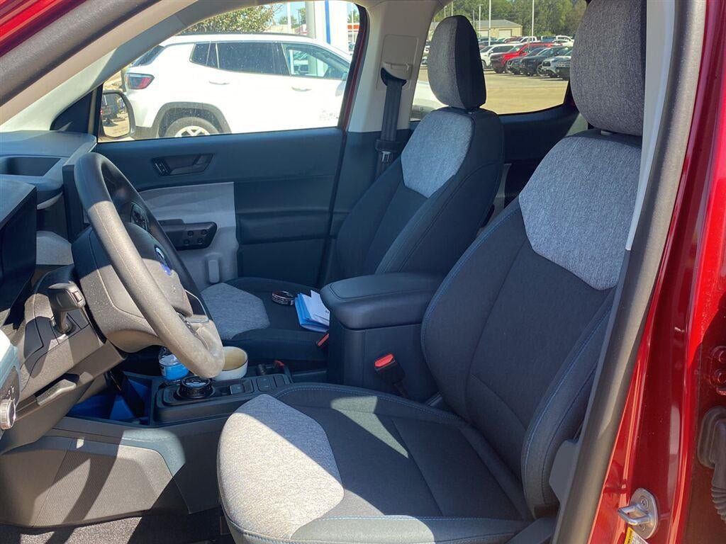 Used 2025 Ford Maverick XLT w/ Equipment Group 302A AWD/4WD image 3