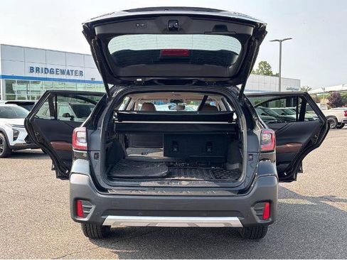 Used 2022 Subaru Outback Touring AWD/4WD image 13
